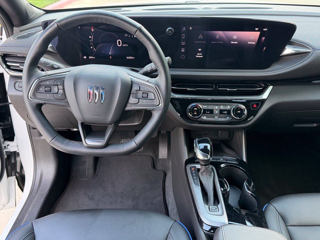 Used 2025 Buick Envista Sport Touring w/ Convenience I Package FWD image 27