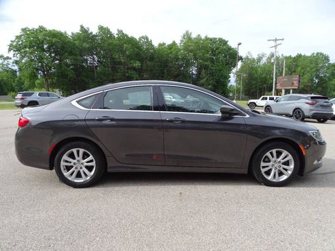 Used 2016 Chrysler 200 Limited FWD image 38