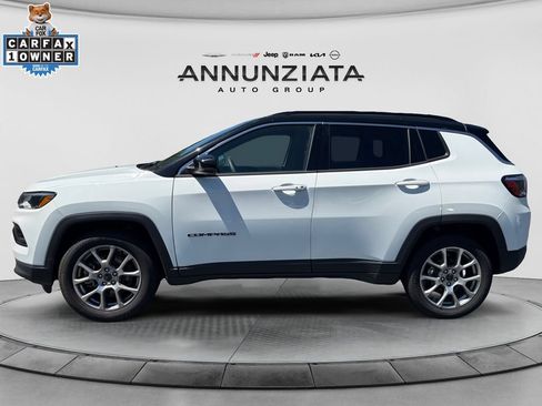 Used 2025 Jeep Compass Limited AWD/4WD image 2