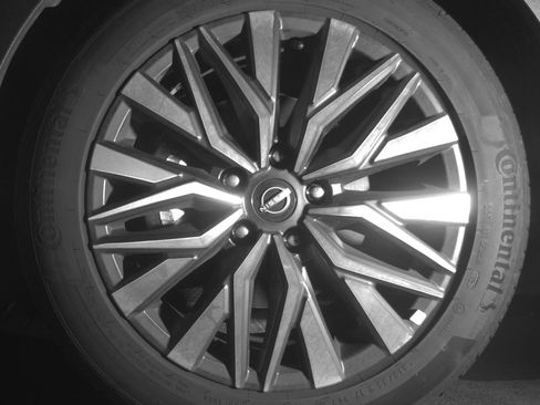 Used 2025 Nissan Altima 2.5 SV image 12