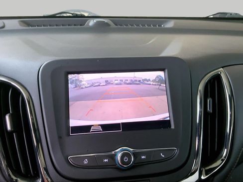 Used 2023 Chevrolet Equinox RS FWD image 28