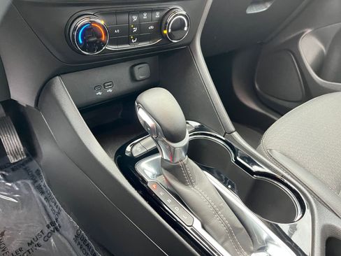 Used 2025 Buick Encore GX Preferred image 39