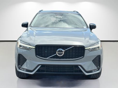 Used 2025 Volvo XC60 B5 Plus w/ Protection Package Premier AWD/4WD image 8
