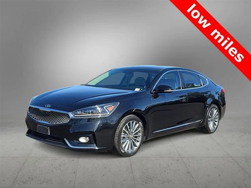 Used 2019 Kia Cadenza Premium image 4