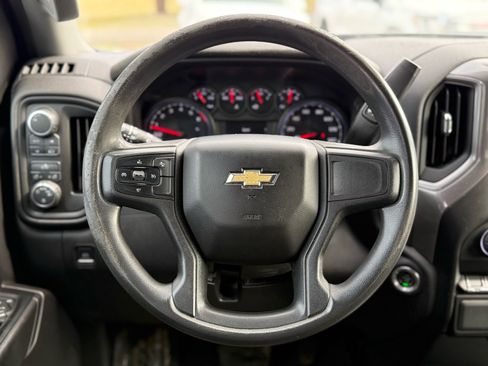 Used 2023 Chevrolet Silverado 1500 Custom image 16