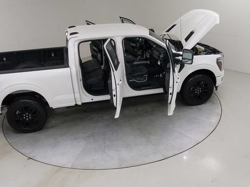 Certified 2025 Ford F150 Platinum w/ FX4 Off-Road Package AWD/4WD image 49