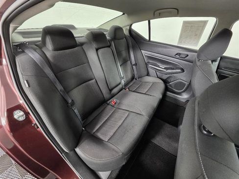 Used 2024 Nissan Altima 2.5 SV FWD image 17