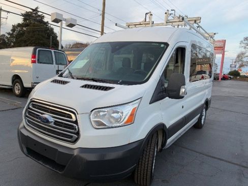 Used 2018 Ford Transit 150 XLT image 7