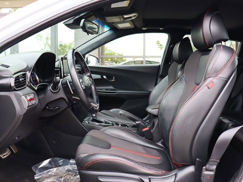 Used 2019 Hyundai Veloster Turbo FWD image 34