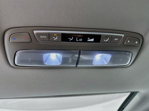 Used 2025 Kia Telluride S FWD image 28