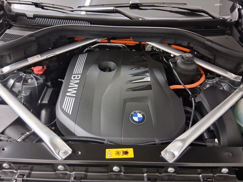 New 2026 BMW X5 xDrive50e w/ Premium Package AWD/4WD image 31