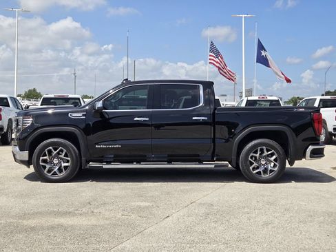 Used 2026 GMC Sierra 1500 SLT AWD/4WD image 4