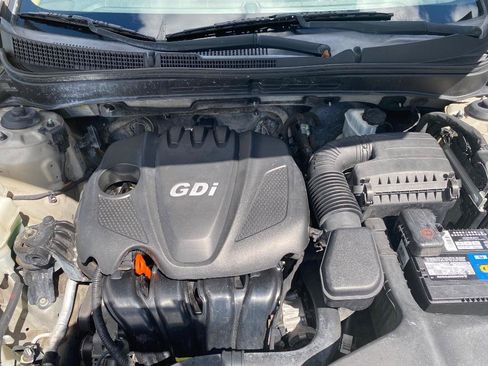 Used 2011 Hyundai Sonata GLS FWD image 23