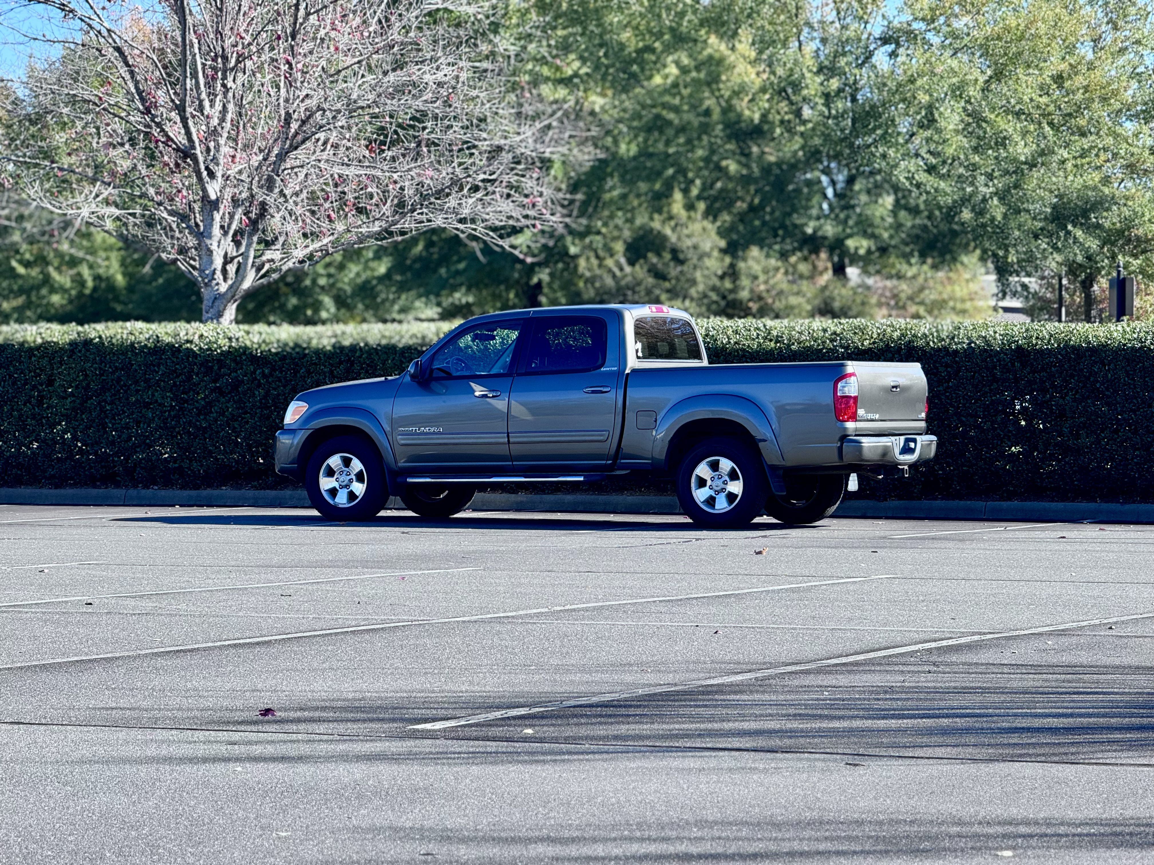Used 2005 Toyota Tundra Limited w/ All Weather Guard Pkg RWD image 7