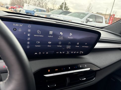 Used 2025 Buick Enclave Preferred image 24