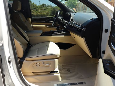 Used 2021 Cadillac Escalade Premium Luxury w/ Driver Assist Tech Package AWD/4WD image 27