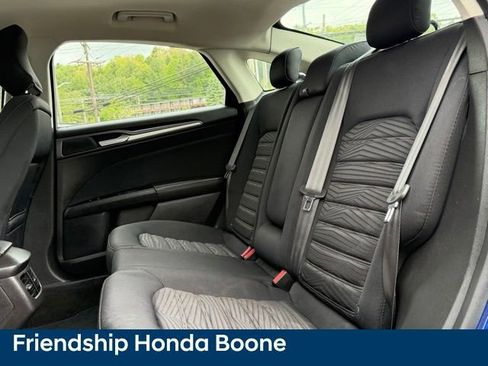 Used 2016 Ford Fusion SE FWD image 31