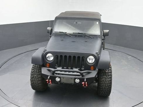 Used 2012 Jeep Wrangler Unlimited Sahara AWD/4WD image 34