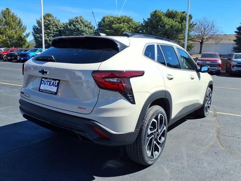 New 2026 Chevrolet Trax RS w/ Sunroof Package image 6