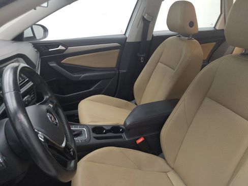 Used 2019 Volkswagen Jetta SE FWD image 17