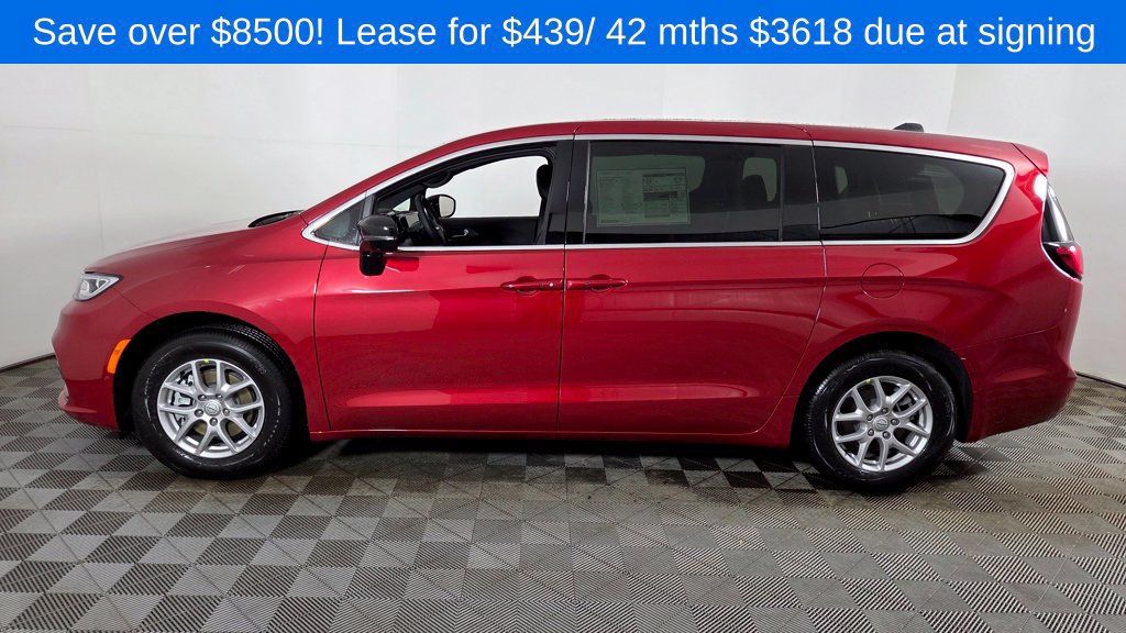 New 2026 Chrysler Pacifica Select FWD image 4