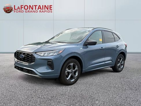 Used 2023 Ford Escape ST-Line w/ Tech Pack #1 AWD/4WD image 1