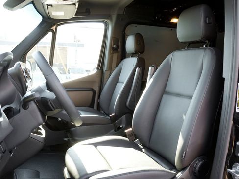 Used 2026 Mercedes-Benz Sprinter 2500 image 10