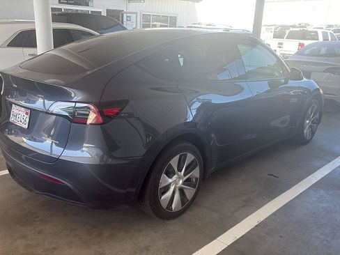Used 2023 Tesla Model Y Long Range AWD/4WD image 5