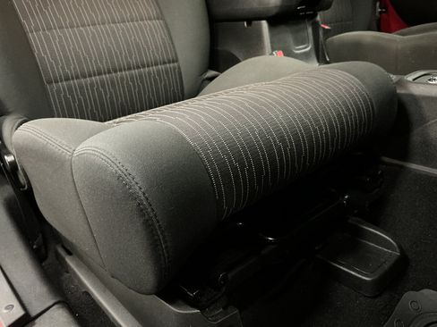 Used 2012 Jeep Wrangler Sport AWD/4WD image 24