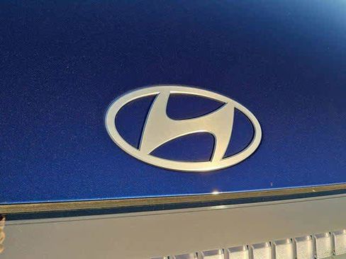 New 2026 Hyundai Ioniq 9 SE image 11