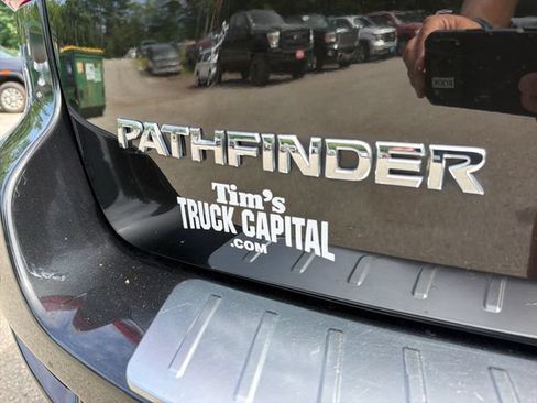 Used 2020 Nissan Pathfinder S AWD/4WD image 9
