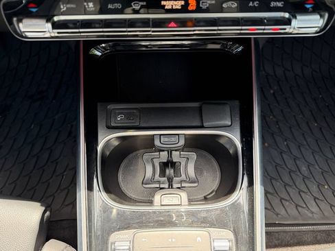 Used 2023 Mercedes-Benz GLB 250 4MATIC image 20
