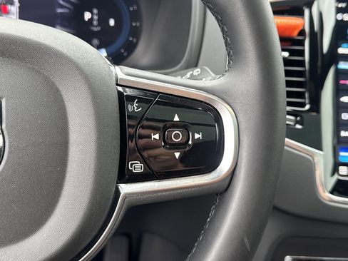 Used 2024 Volvo XC90 B6 Ultimate w/ Lounge Package image 23