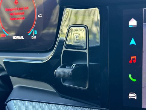 Certified 2025 Porsche Cayenne image 25