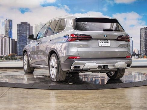 Used 2026 BMW X5 xDrive40i w/ Climate Comfort Package AWD/4WD image 9