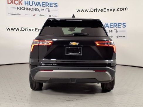Used 2025 Chevrolet Equinox LT image 5