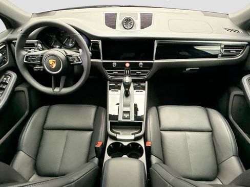 Used 2026 Porsche Macan AWD/4WD image 16