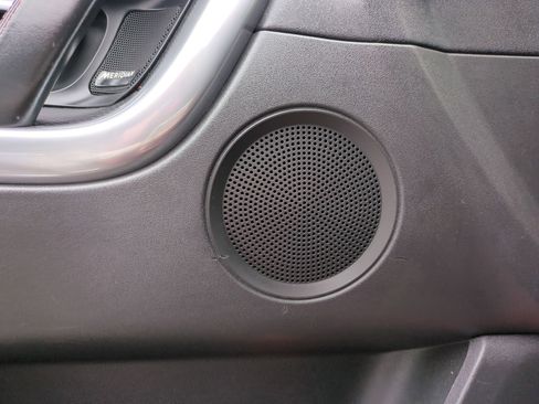 Used 2017 Land Rover Discovery Sport HSE Luxury image 15