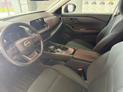 Certified 2025 Nissan Rogue S FWD image 10