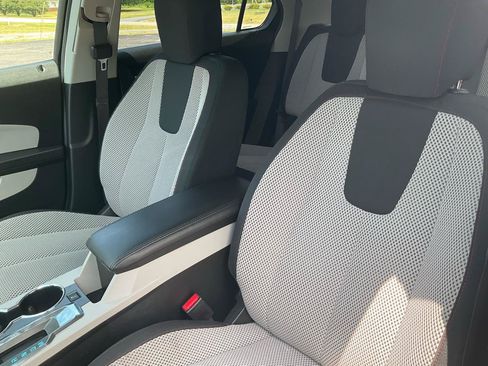 Used 2017 Chevrolet Equinox LT w/ Convenience Package FWD image 18