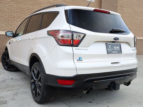 Used 2017 Ford Escape Titanium image 8