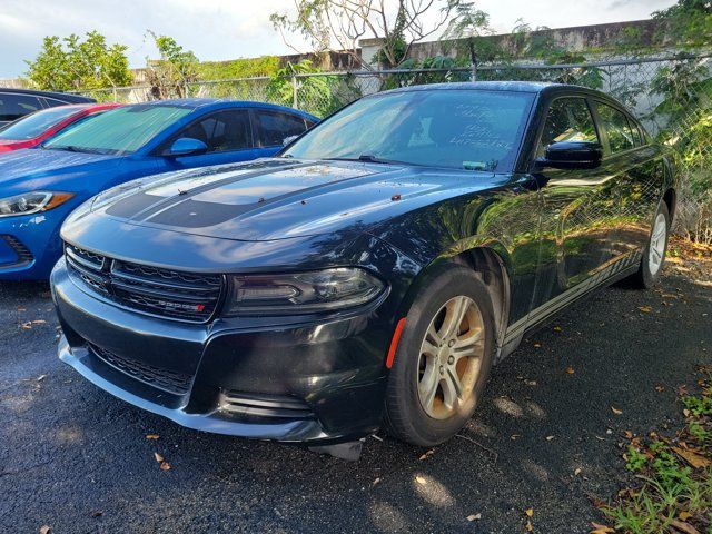 Used 2019 Dodge Charger SXT RWD image 2