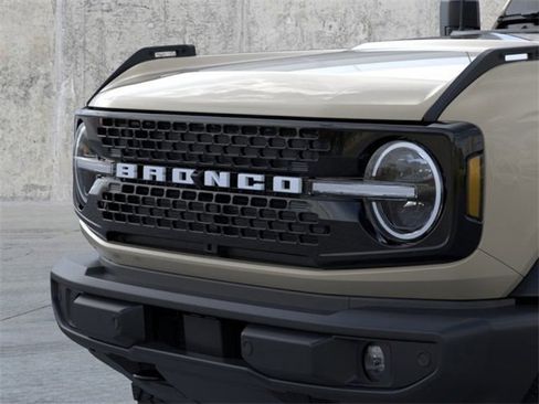 New 2025 Ford Bronco Outer Banks image 19