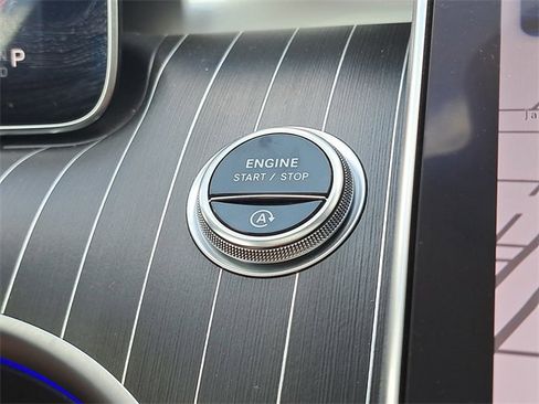 Used 2023 Mercedes-Benz C 300 Sedan image 30