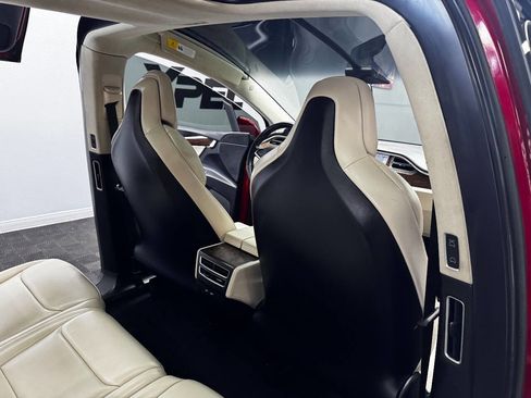Used 2017 Tesla Model X 75D image 44