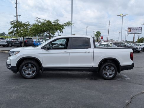 Used 2025 Honda Ridgeline TrailSport image 5