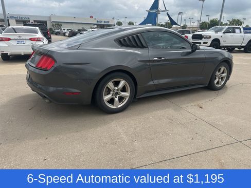 Used 2017 Ford Mustang Coupe RWD image 3
