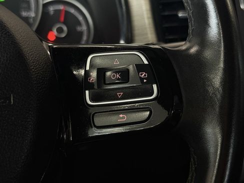 Used 2018 Volkswagen Beetle 2.0T Coast w/ Coast Lighting Package FWD image 39