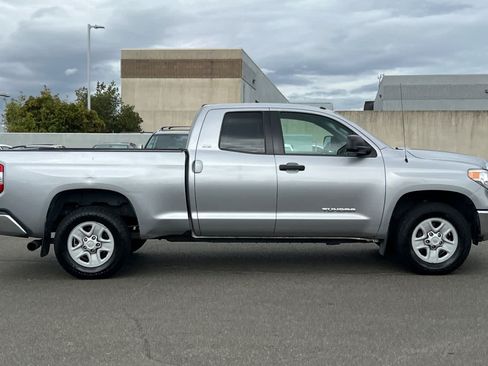 Used 2016 Toyota Tundra SR5 w/ Tow Package RWD image 6