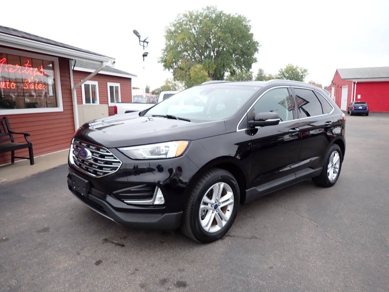 Used 2020 Ford Edge SEL FWD image 3